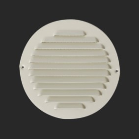 バスルームのキッチンの換気扇はどこに設置する必要がありますか、また寸法はどれくらいですか?